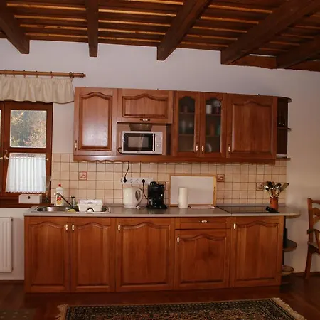 Erdoszeli Vendeghaz - Apartment